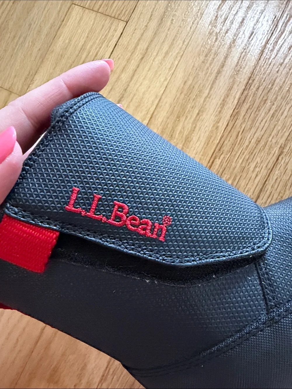 NWOB L.L. Bean Black and Red Hook and Loop Closure Snow Boots Sz 9